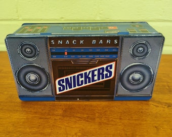 vintage 1989 SNICKERS Candy Bars Radio Boom Box Boîte de rangement en fer blanc des années 80 T6