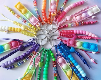 Llavero antiestrés POP IT personalizado con tu texto, ideas de regalo para fiestas infantiles, accesorios para la vuelta al cole