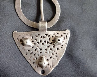 Old Berber fibula in silver from Tunisia, 2 hallmarks