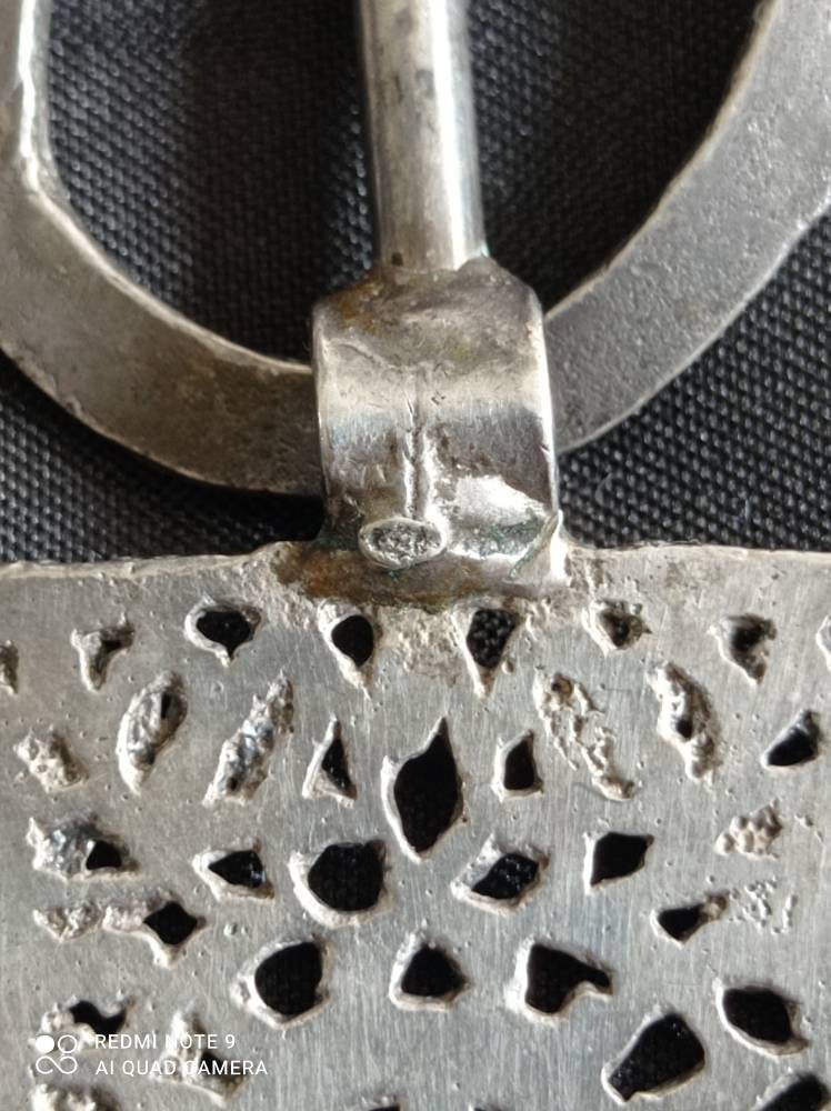 Fibule En Argent Sterling Ethnique Modèle B - Occasion, Usure Du Temps, Pièce Ancienne
