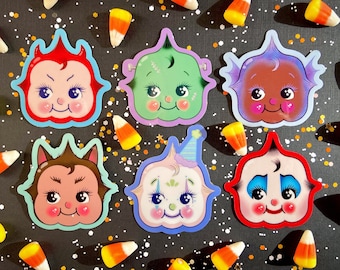 Disfraz de muñeca Kewpie pegatina de Halloween / pegatina de vinilo original / clowncore payaso diablo sirena Frankenstein Rocky Horror Hombre lobo colorido