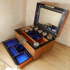 Victorian Burr Walnut Vanity Box