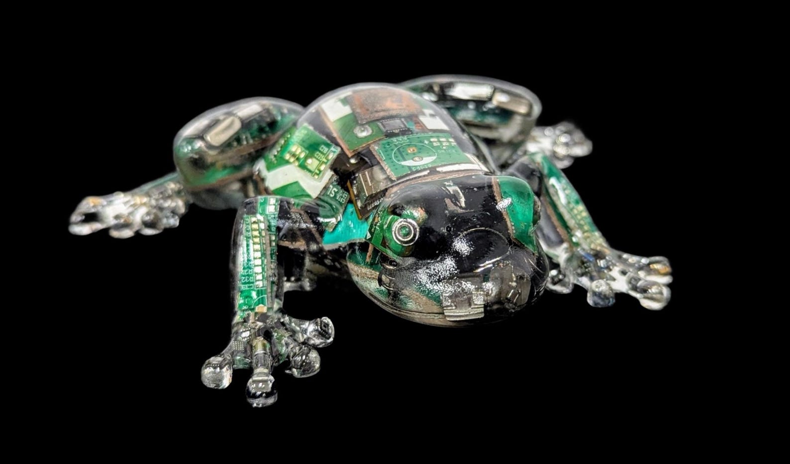 Circuit Tree Frog: Tech Takes a Leap - Etsy