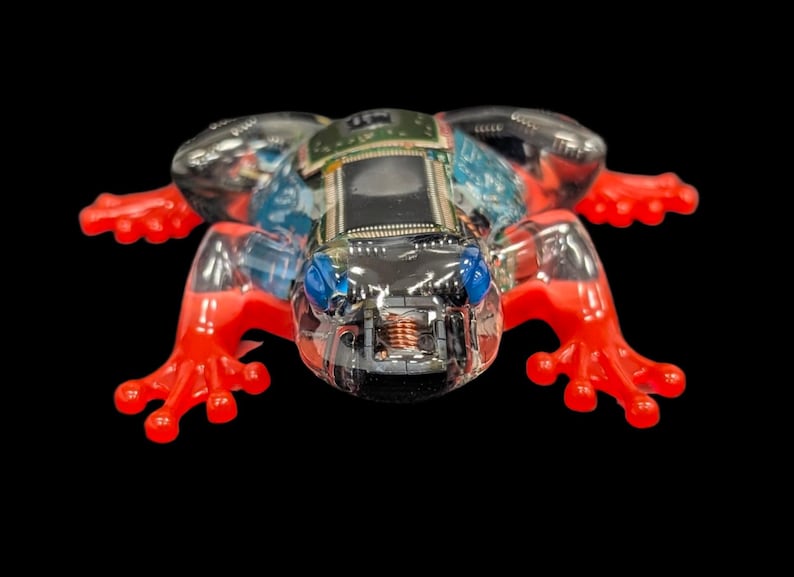 Bioluminescent Resin Frog – Red Glow Legs & Blue Eyes – Recycled ...