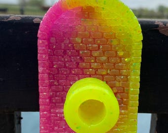Neon Sunset Spider Feeder Ledge – UV Reactive Resin, Textured Brick Arch, Handmade Decor