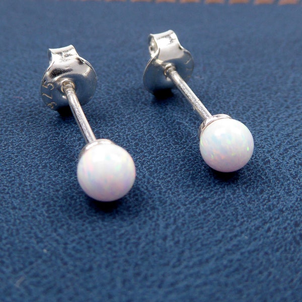 Lab Opal Perlen Mini Ohrstecker aus 925 Sterling Silber  4mm Ohrringe weiß