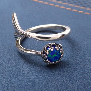 Blauer Lab Opal Meerjungfrau Ring 925 Silber – Verstellbar – Antiker Vintage Stil – Besonderes Geschenk für die Freundin afbeelding 4