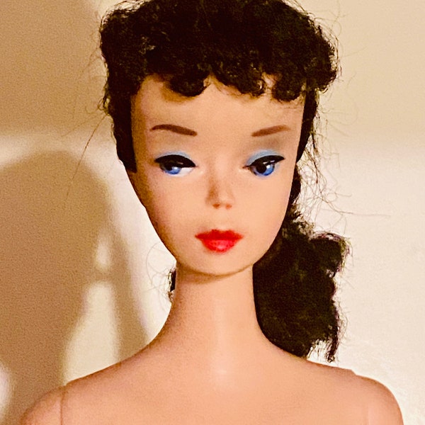 Beautiful Vintage 1960 # 4 Brunette Ponytail Barbie Doll Fashion Model 850 Mattel Japan