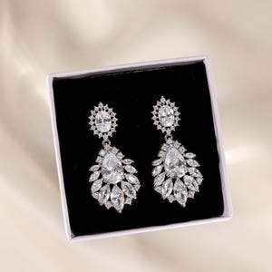 Elegant Silver Wedding Earrings: Cubic Zirconia Bridal Jewelry