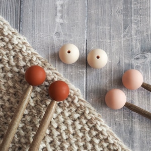 Knitting needle stoppers / Balls (1 pair) / Needle point protectors / knitting accessories / knitting notions. Set 1