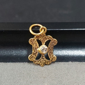 Solid 18k Gold Diamond Pendant, Handmade Pendant, Vintage pendant, Necklace Findings, Price per piece