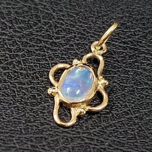 Minimalist Ethiopian Opal 18k Gold Pendant, Birthday Pendant, Gold Granules, Cabochon Gold Jewelry, Gift for Her