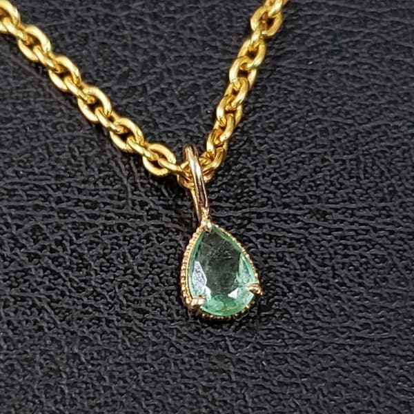 Pear Emerald 14k Gold Charms, Teardrop Zambian Emerald, Spiral Bezel, Gold Charms, Jewelry Making, Price per piece