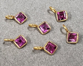 Gold Vermeil Rhodolite Garnet Charm, Garnet Stone jewelry, Square Shape, Bezel Setting, AAA Quality, Connector