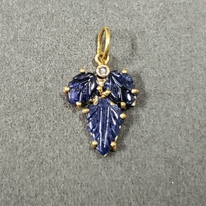 18k Gold Leaf Carving Blue Sapphire with Diamond Pendant, Gold Jewelry, Dainty Pendant, Necklace Findings, Precious Gemstone, Prong Setting