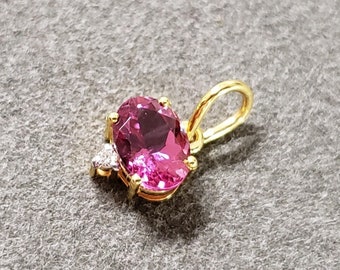 14Kゴールドルベライトペンダント：ダイヤモンドアクセント、オーバル