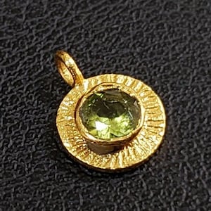 Round Shape Gold Vermeil Peridot Charms For Women, Hammered Diy Charms, Silver Jewelry, Bezel Setting, Peridot Gemstone, Necklace Findings