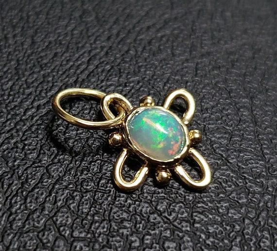 18k Gold Ethiopian Opal Pendant: Oval Cabochon Charm
