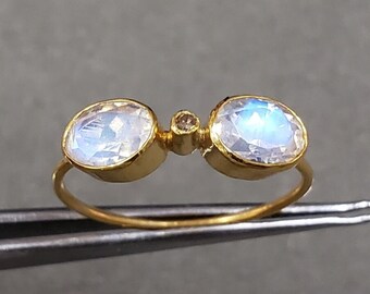 18k Gold Rainbow Moonstone Ring with Diamond: Handmade Stackable Jewelry