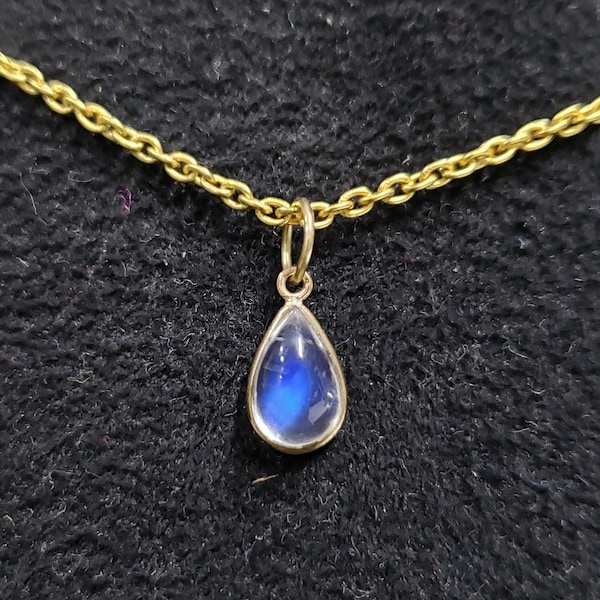 Pear Shape Rainbow moonstone, 14k Gold Pendants, DIY Jewelry Findings, Blue flash moonstone, AAA Grade Gemstone, Price per piece