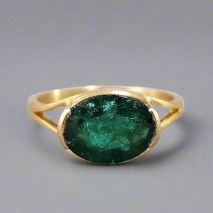 18k Gold Zambian Emerald Ring: Luster Statement Jewelry