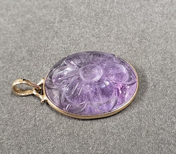 Oval Amethyst 9k Gold Pendant: Handmade Flower Carving