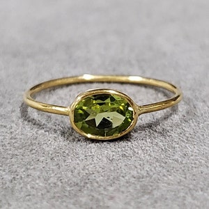 Green Peridot 14k Gold Statement Ring For Women, Bezel Setting, Oval Peridot, Gold Jewelry, Valentine&#39;s Gift, Gift for Her