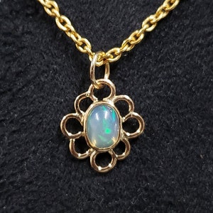 Floral 18k Gold Oval Opal Pendant, Gold Jewelry, Natural Ethiopian Opal, Gift for Her, Birthday Pendant, Gold accessories