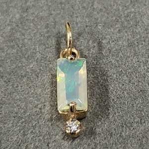 Baguette Opal 18k Gold Pendant Necklace For Women, Ethiopian Opal, Rectangle Shape, Gift for her, Brilliant Cut Diamond Setted, Amazing Fire