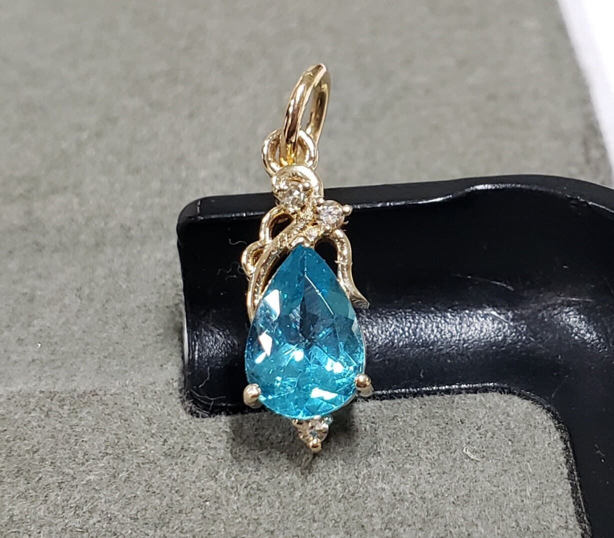 ハンドメイド 14K ゴールド ペアー パライバトルマリン & ダイヤモンド