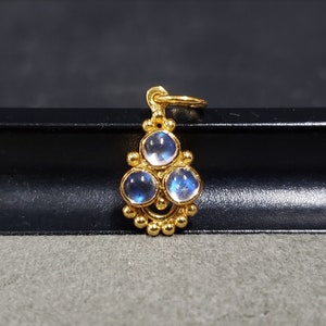 Gold Vermeil Cabochon Rainbow Moonstone Pendant, Price per piece, Gemstone Jewelry, Gift for Her, Jewelry Making