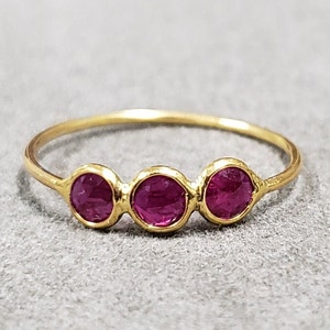 18K Gold Natural Round Ruby Ring For Women, Thin Gold Ring, Statement Ruby, Amazing Color, Ruby Gemstone, Birthstone Ring, Three stone