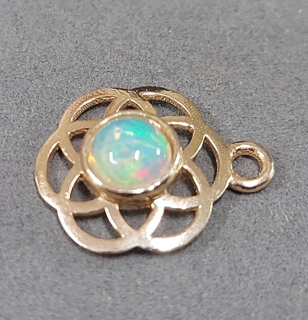 No.122エチオピアンオパールラベンダーカラーチャーム No.122エチオピアンオパールラベンダーカラーチャーム No.122