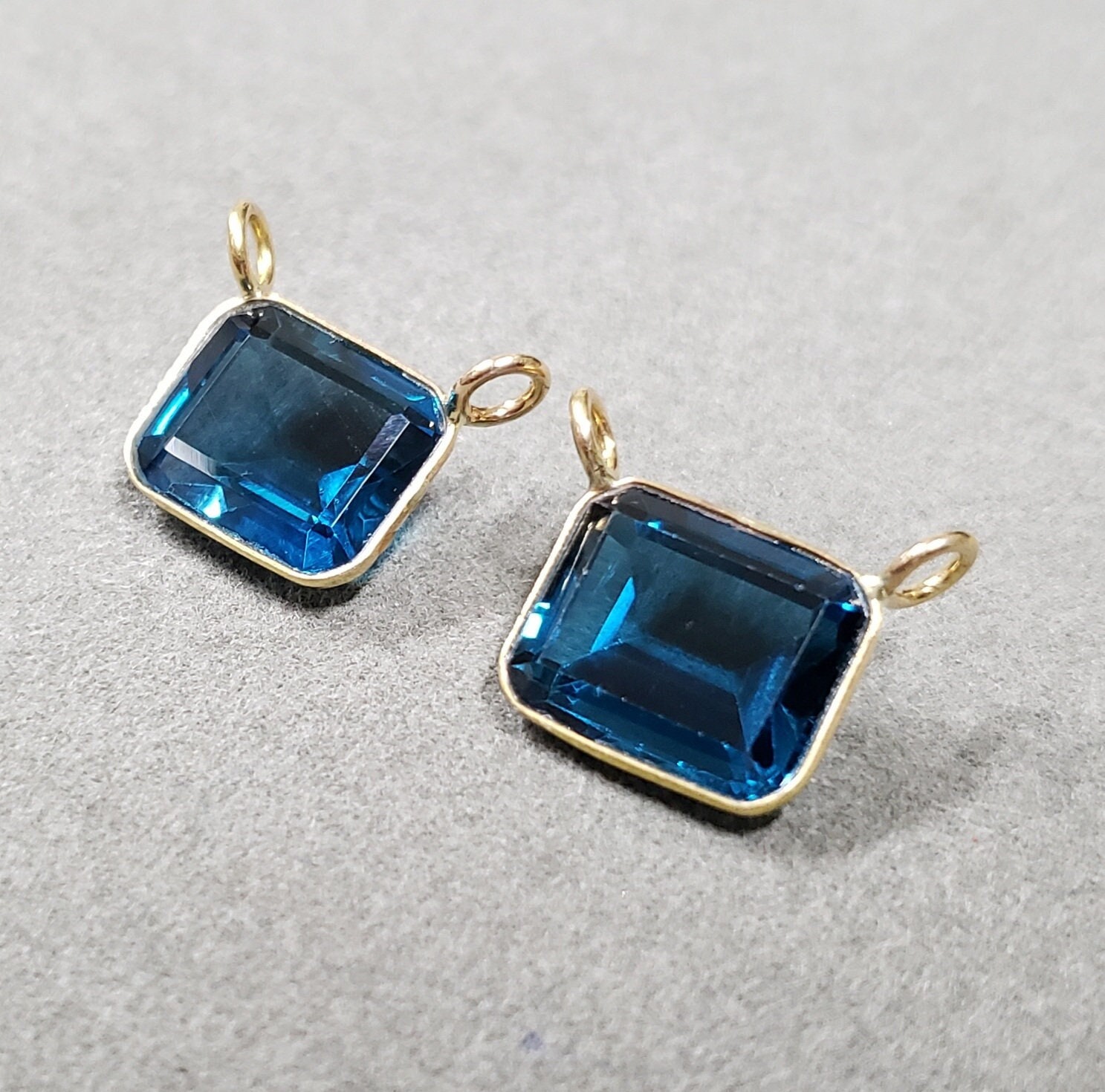 Pendentif London Blue Topaz émeraude Coupé En Or 18k - Fait Main, Pierre Naturelle | Bijou Fait Main Inde