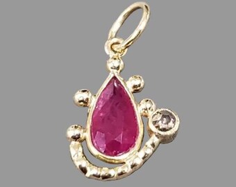 Pingente artesanal em ouro 14K com rubi e diamante lapidado em rosa, colar com gema em formato de pera.