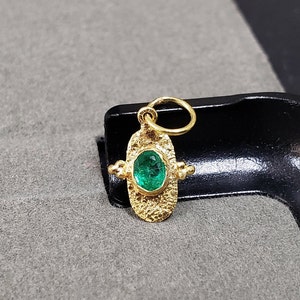 Oval Zambian Emerald 18k Gold Pendant, Floral Hammered Gold, Gold Findings, Easy To use DIY, Precious Stone, Birthday Pendant