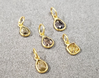 Colgante rústico de diamantes en oro de 18 quilates: dije con bisel de talla rosa