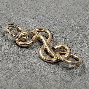 Connecteur en or 14 carats en forme de musique, accessoires en or, cadenas robuste 14 carats, accessoire en or, designs uniques faits main, anneaux supplémentaires