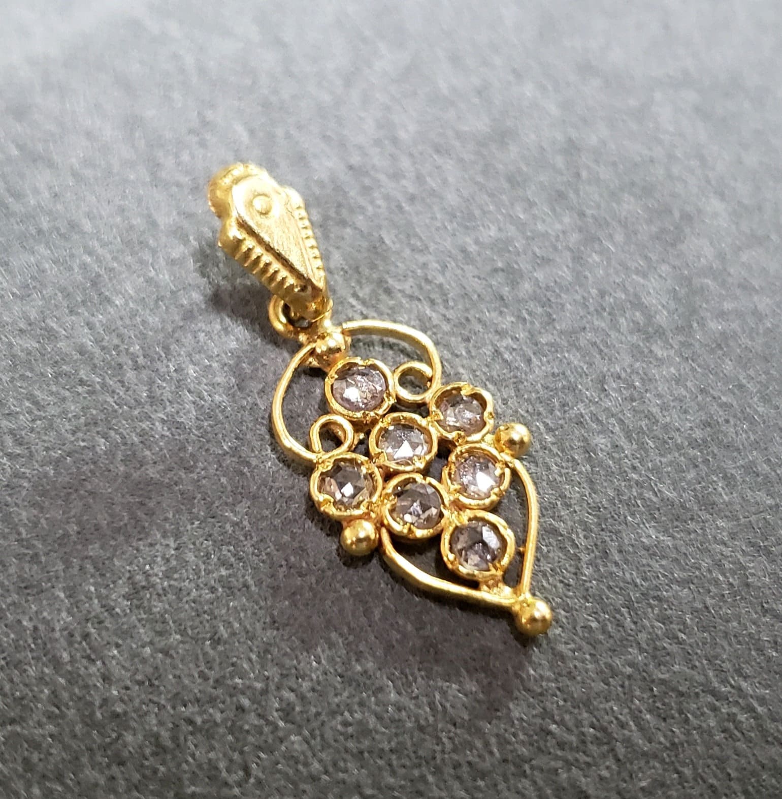 ハンドメイド18Kゴールドフローラルダイヤモンドペンダント：高級