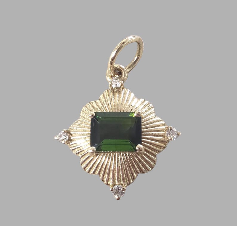 vintage starburst green tourmaline pendant with diamonds solid gold necklace