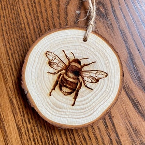 Bee Engraved Wood Christmas Ornament - Personalized Engraved Wood Slice Christmas Ornament