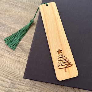 Weihnachtsbaum - Gravierte Holz Lesezeichen mit Optionaler Personalisierung - Individuelles Geschenk - Handgefertigtes Holz Lesezeichen