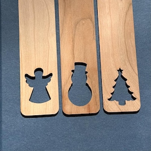 Laser Cut Weihnachts Lesezeichen: Personalisiertes Geschenk aus Kirschholz
