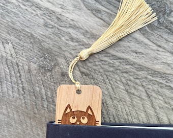 Peeking Cat - Engraved Wood Bookmark with Optional Personalization - Custom Gift - Handmade Wood Bookmark