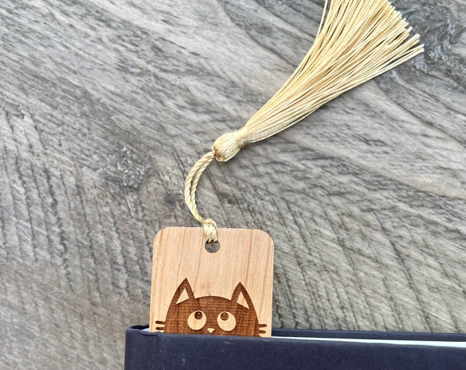 Peeking Cat - Engraved Wood Bookmark with Optional Personalization - Custom Gift - Handmade Wood Bookmark