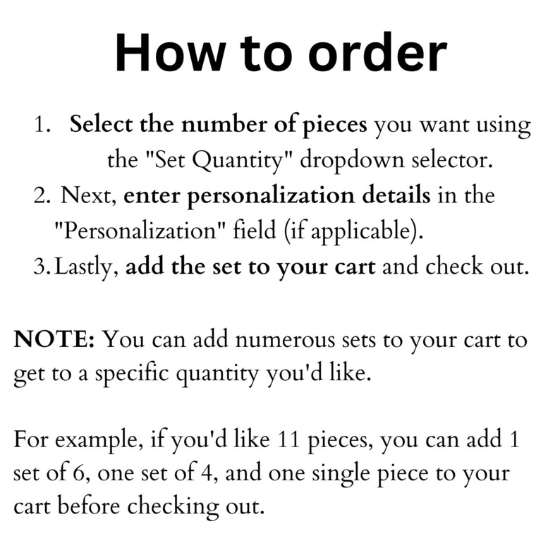 Puede incluir: Texto negro sobre fondo blanco que explica c&oacute;mo realizar un pedido. Las instrucciones incluyen la selecci&oacute;n de la cantidad, la introducci&oacute;n de los detalles de personalizaci&oacute;n y la adici&oacute;n del conjunto al carrito. Tambi&eacute;n se proporciona un ejemplo de pedido de varios conjuntos.