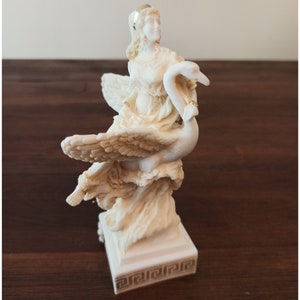 Venus statue, Greek sculpture of Aphrodite, Art Deco