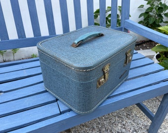 Vintage Mid-Century Modern Monarch train case