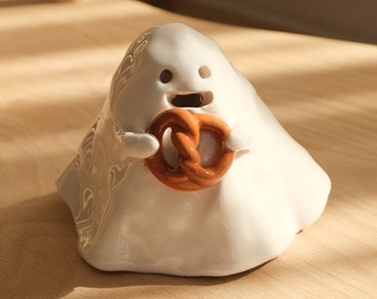 Pretzel Ghost Ceramic Incense Burner: Spooky Halloween Decor