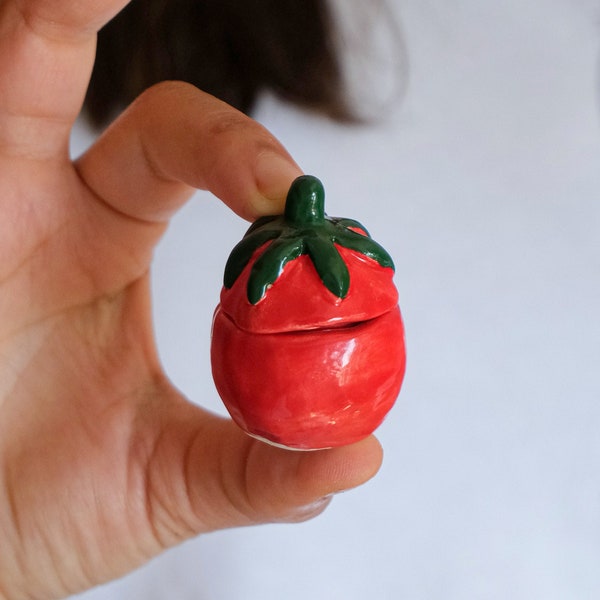 Boîte à bijoux tomate Boîte en céramique faite main Porte-bague minimaliste Art décoratif Boîte en poterie Cadeau Saint Valentin pour elle Boîte à alliances